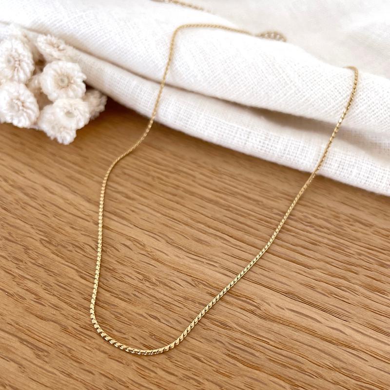 Halskette „Finella“ aus Edelstahl – Halskette mit feiner Kette – Instants  Plaisirs Schmuck