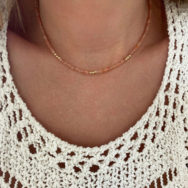 Halskette "Hamin" Sonnenstein vergoldet-Halsketten-instant-plaisirs-Instants Plaisirs | Schmuck