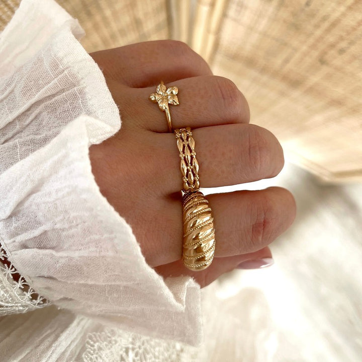 Betty" gold-plated ring