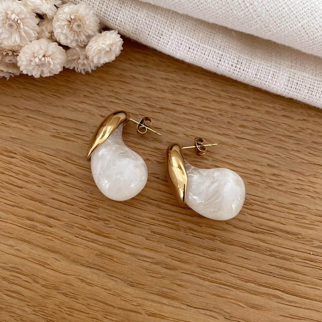 Numa" white steel earrings