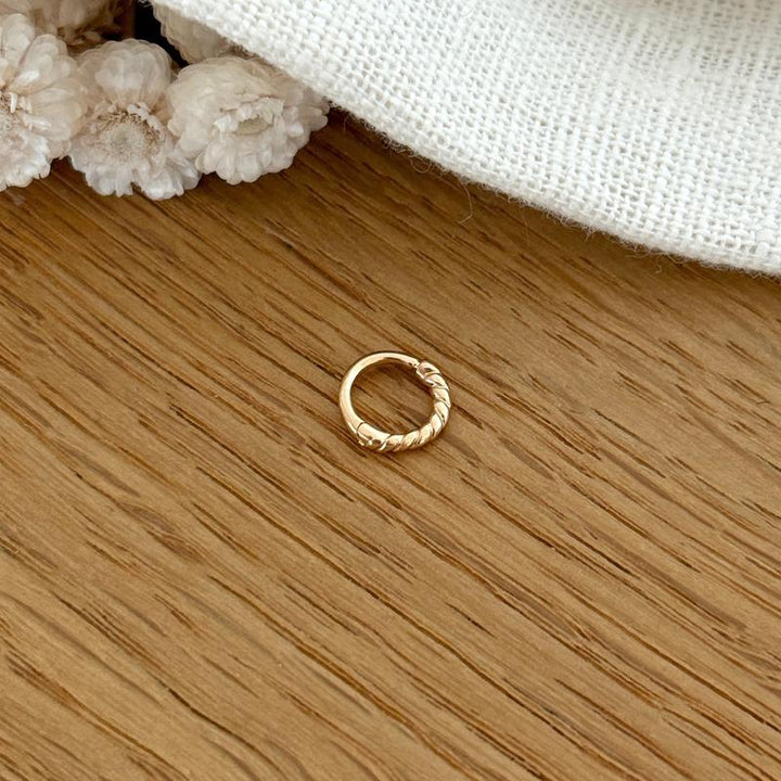 Gold-plated "Paco" ear piercing