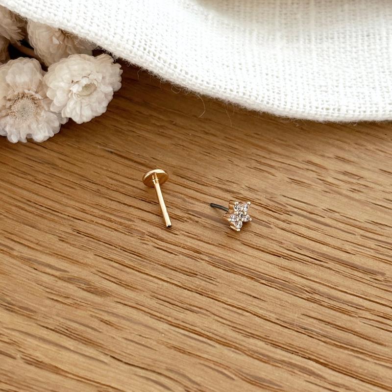 Gold-plated "Fery" ear piercing