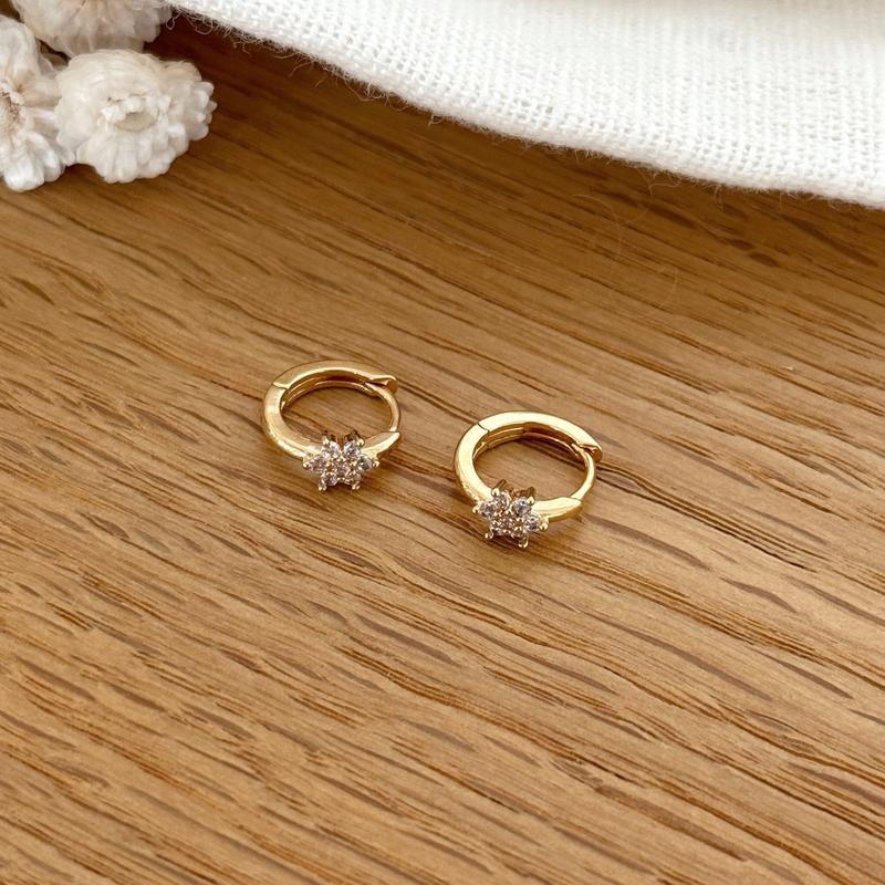 Gold-plated "Grace" hoop earrings
