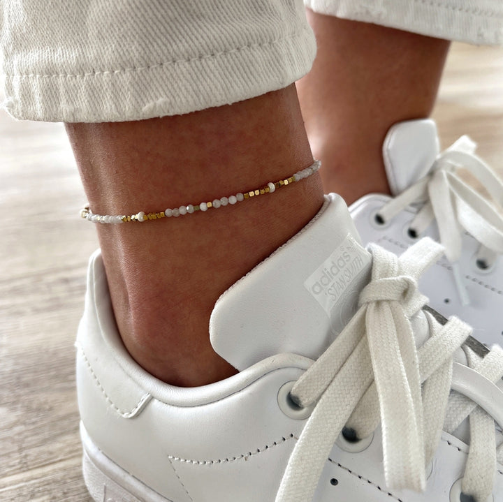 Wallis" white agate steel anklet chain