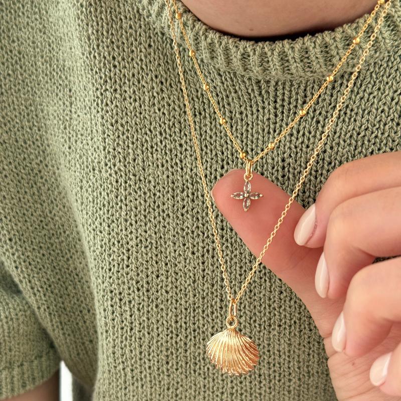 Gold-plated "Shell" necklace-Necklaces-Instants Plaisirs-Classic chainInstants Plaisirs  Jewelry