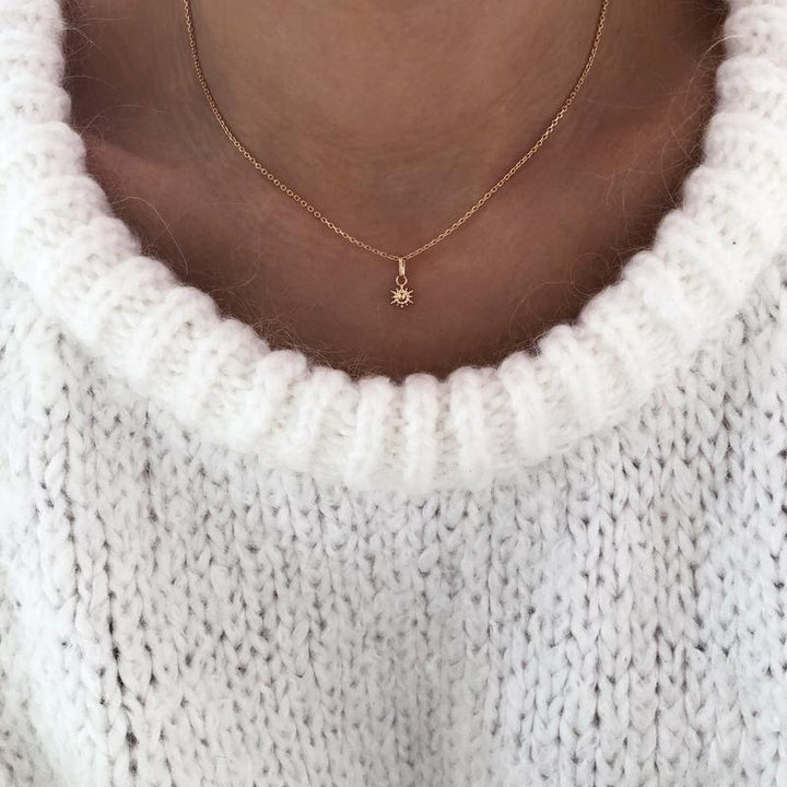 Gold-plated "Sun" necklace by Instants-Plaisirs 