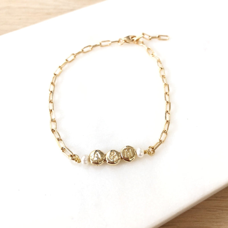 Amaé" gold-plated bracelet-instants-pleasures-3 pastilles + 2 pearls-Instants Plaisirs - Jewelry