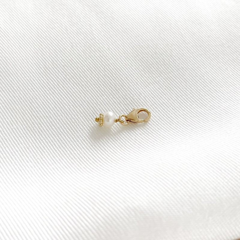 Charm "Lili" Gold-plated freshwater pearl-Instants Plaisirs - Jewelry-Instants Plaisirs - Jewelry