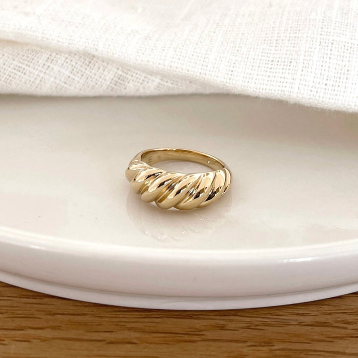 Sylvia" gold-plated ring
