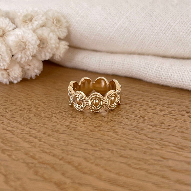 Anillo «Adele» chapado enInstants Plaisirs  Joyas