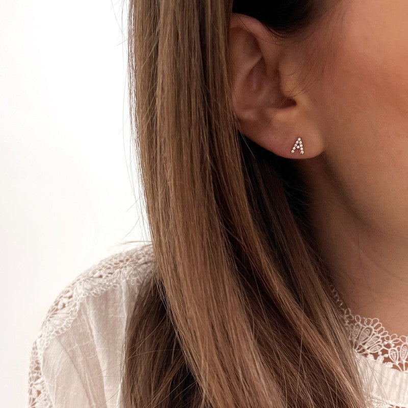 Pendiente mono «Muse» chapado en oro-Pendientes-instants-plaisirs-LetraInstants Plaisirs  Joyas