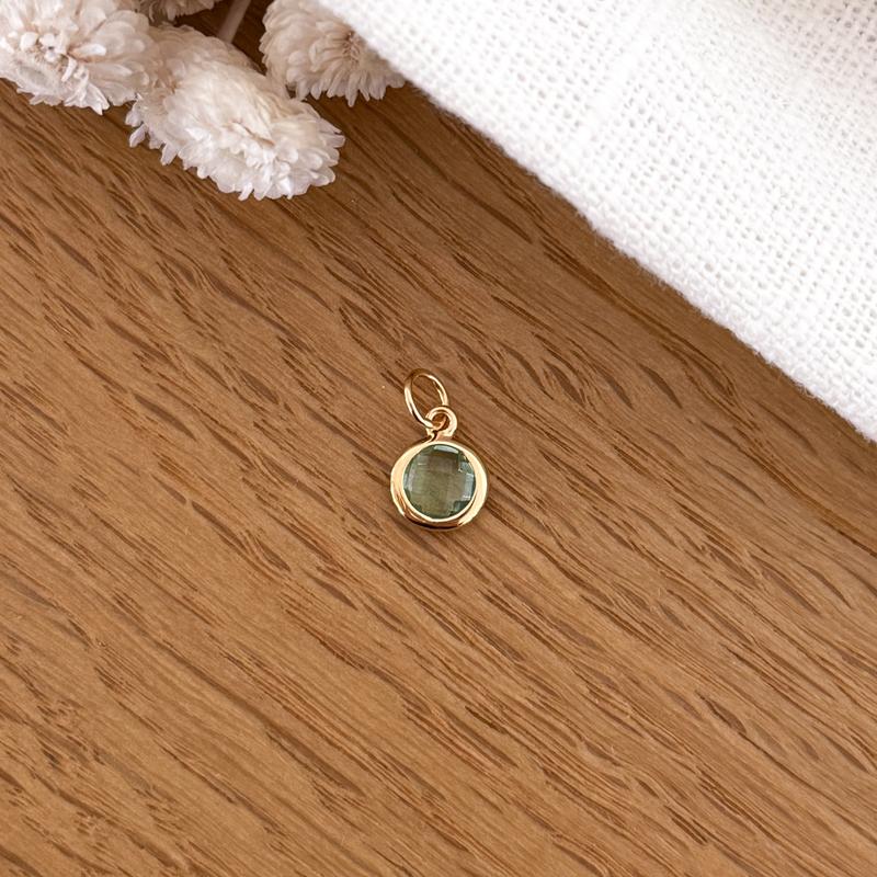 Colgante «Lee» verde chapado en oro - Colgantes y dijes -Instants Plaisirs Instants Plaisirs  Joyas