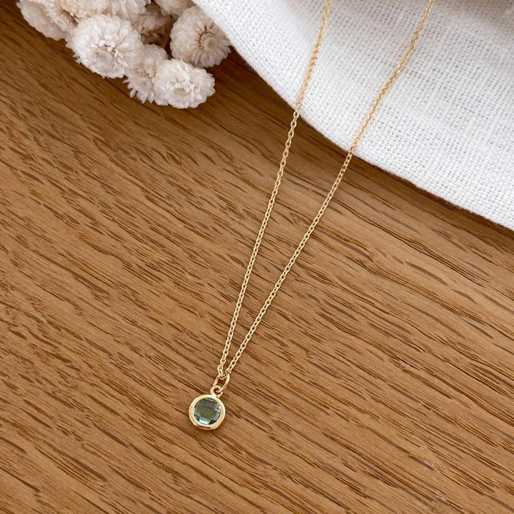 Collar «Lee» verde chapado en oro - Collares - Instants Plaisirs - Cadena clásica de 38 cm -Instants Plaisirs  Joyería