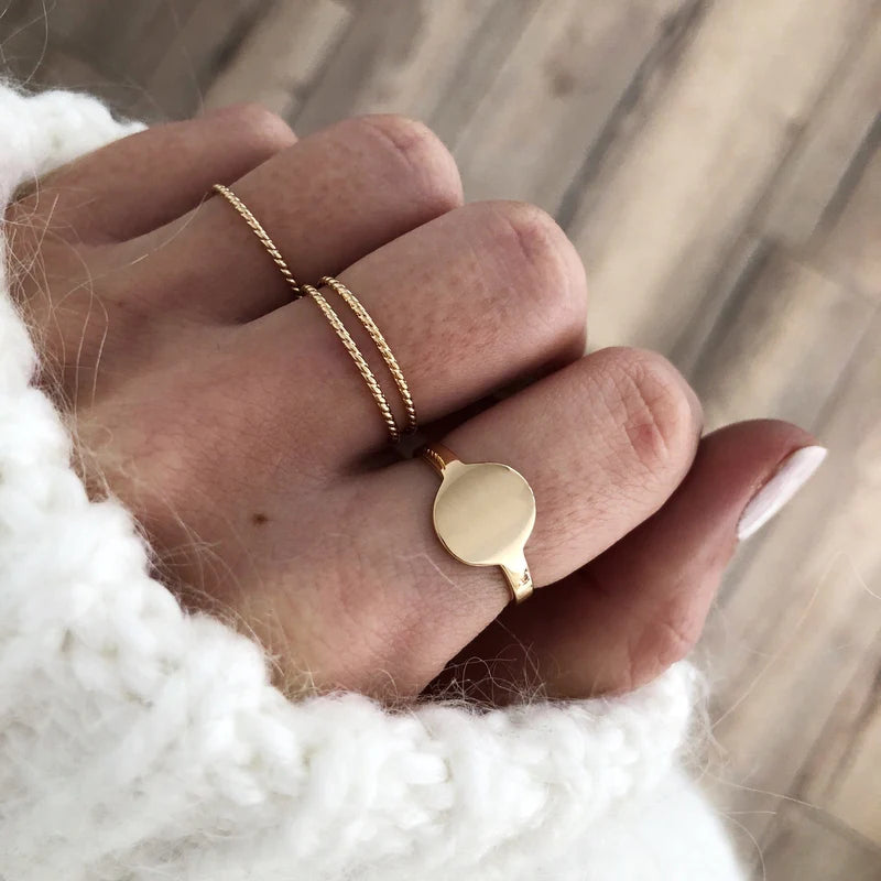 Anillo «Louise» chapado enInstants Plaisirs  Joyas