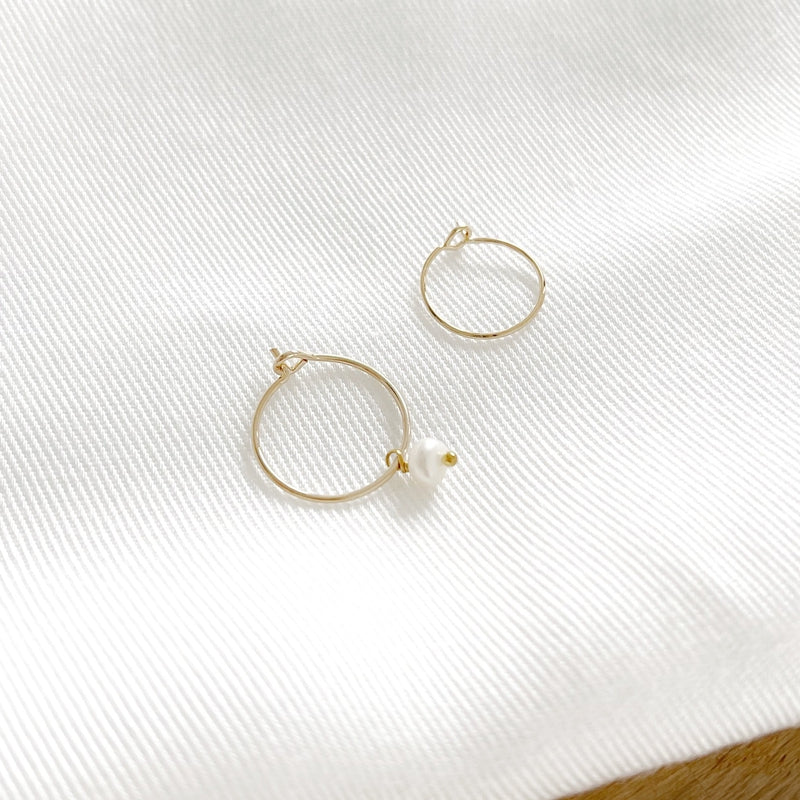 Broche «Lucy» con perla de agua dulce chapada en oroInstants Plaisirs Joyería