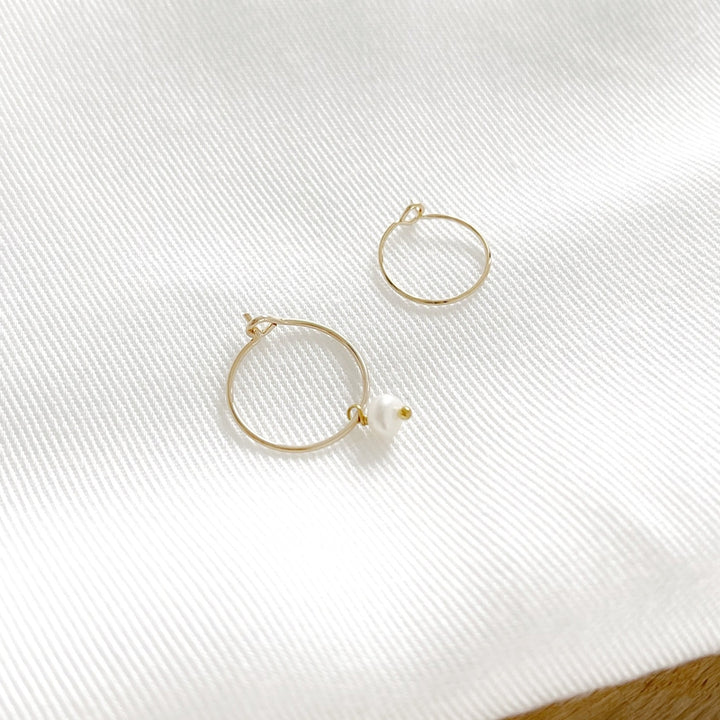 Broche «Lucy» con perla de agua dulce chapada en oroInstants Plaisirs Joyería