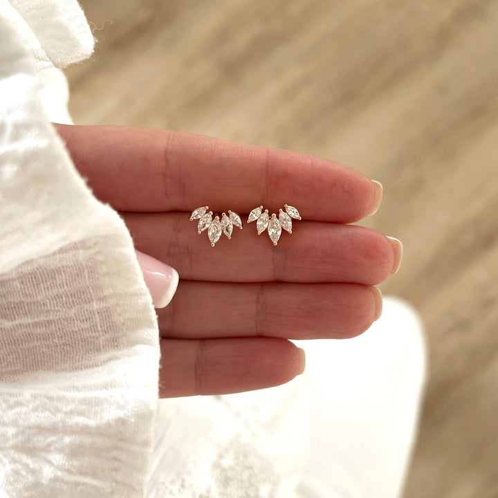 Pendientes «Anissa» blancos chapados en oro-PendientesInstants Plaisirs  Joyas