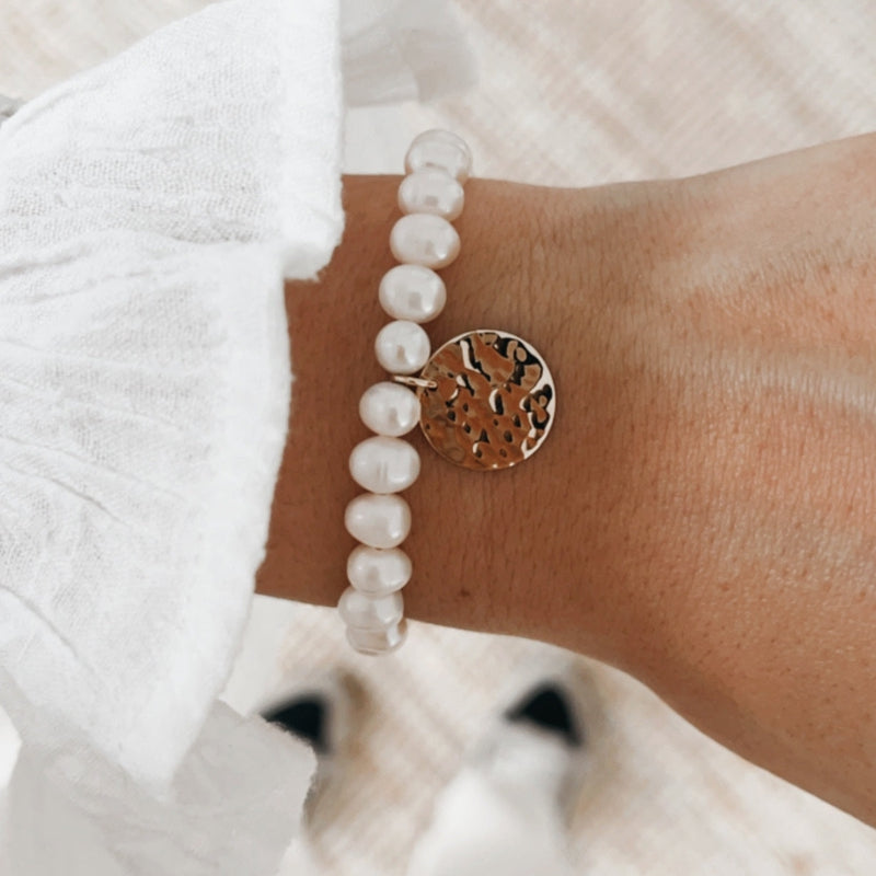 Pulsera «Suzanne» martillada chapada enInstants Plaisirs Instants Plaisirs  Joyas