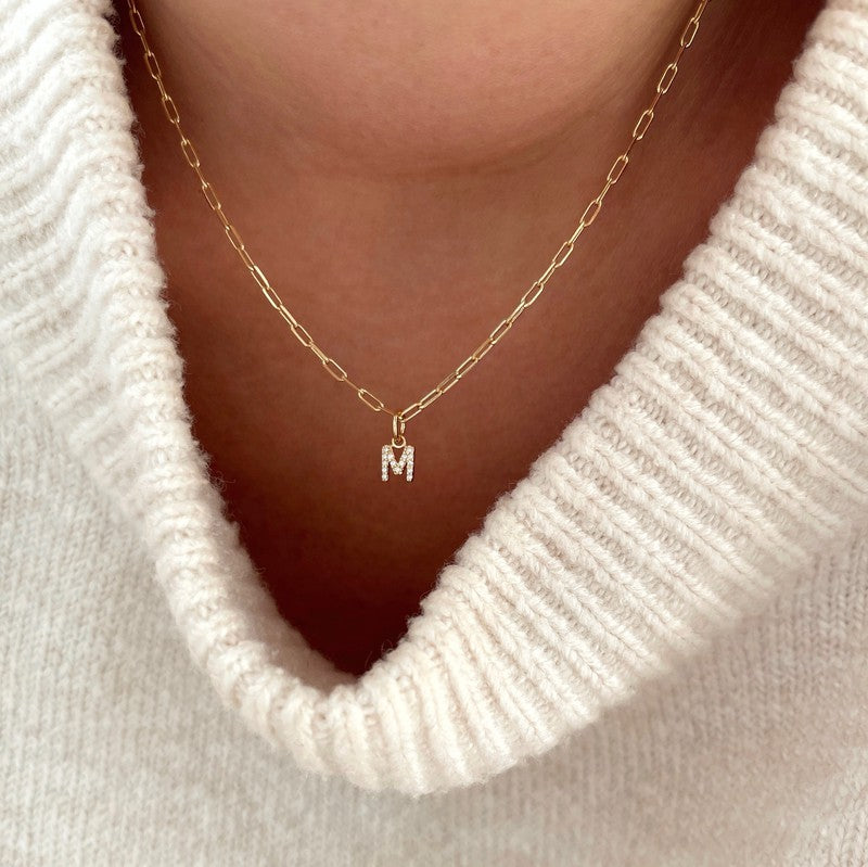 Retrouvez notre sélection de bijoux femme en plaqué or 3 microns. Un large choix de colliers, bracelets, boucles d’oreilles, bagues, pendentifs et charm’s tendances pour apporter la touche finale à votre look.