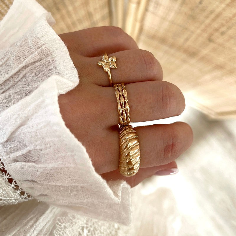 Ensemble de 17 bagues fantaisie en or - Bijoux Bohèmes Ensemble de 17 bagues fantaisie en or - Bijoux Bohèmes