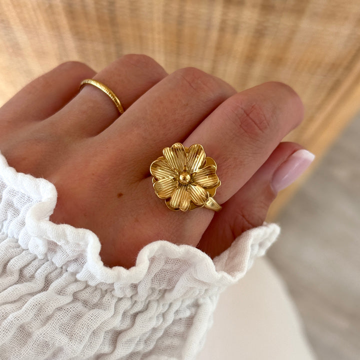 Anillo «Flor» de acero