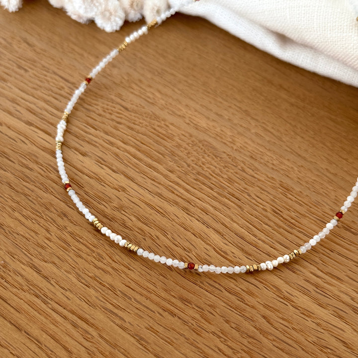 Collier "Dalia" blanc acier