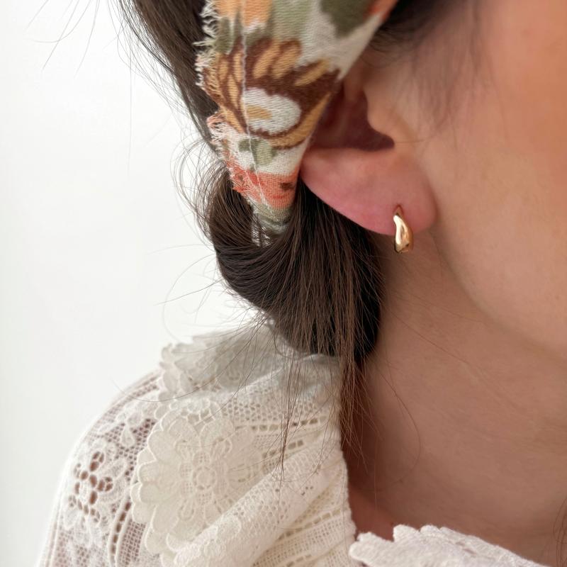 "Danae" Gold-Plated Mini Hoop Earrings - Earrings - Instants Plaisirs -Instants Plaisirs  Jewelry
