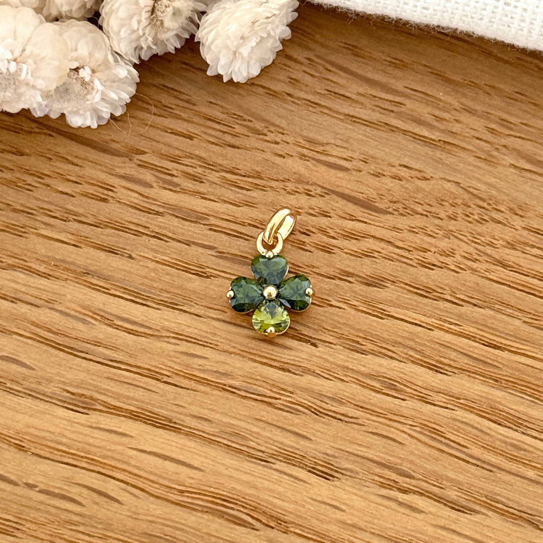 Pendentif "Tréfle" vert plaqué or