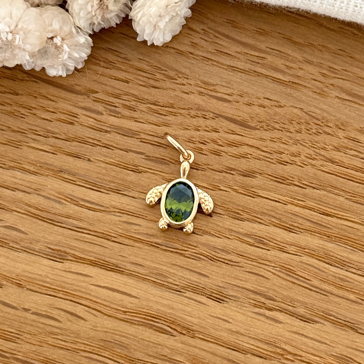 Pendentif "Tortue" vert plaqué or