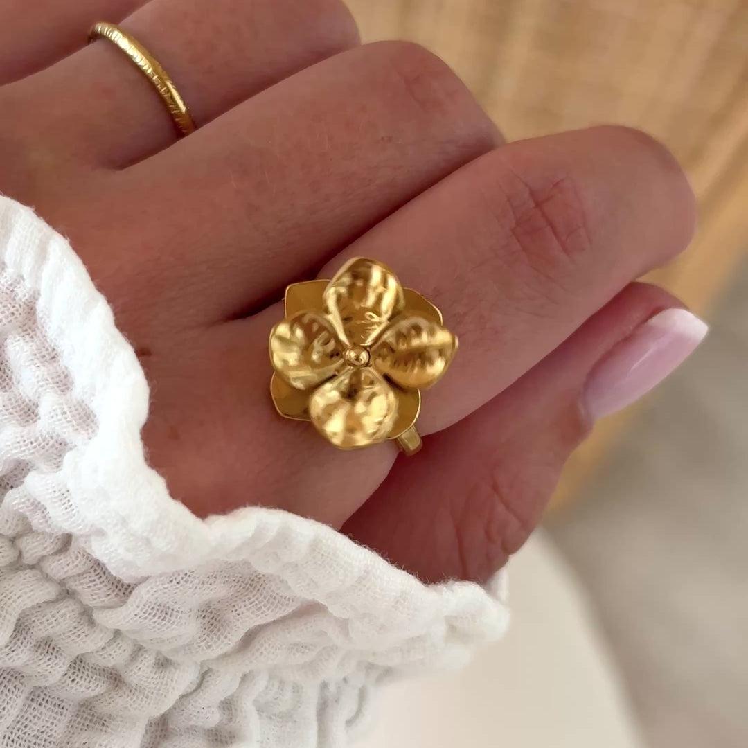 Bague "Trèfle" acier