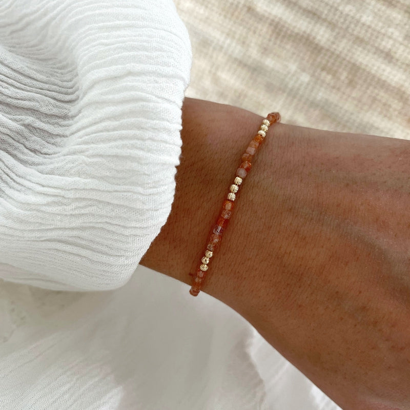 Bracelet "Hamin" pierre de soleil plaqué or-Bracelets-instants-plaisirs-Instants Plaisirs | Bijoux