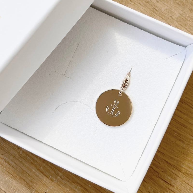 Charm "Médaille" plaqué or-Breloques et pendentifs-Instants Plaisirs • Bijoux-Instants Plaisirs | Bijoux