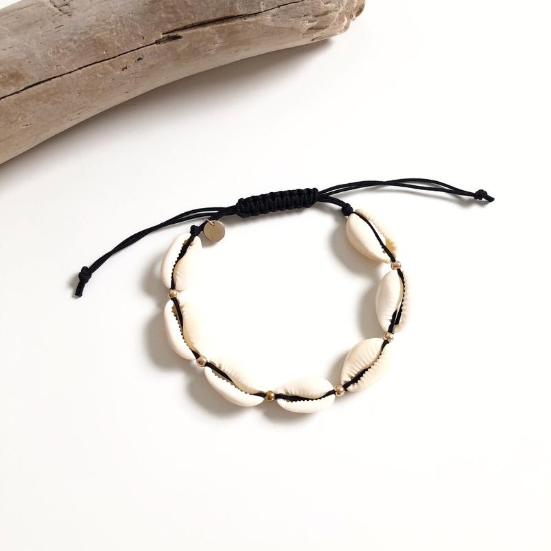 Bracelet "Cauris" noir Instants Plaisirs • Bijoux 
